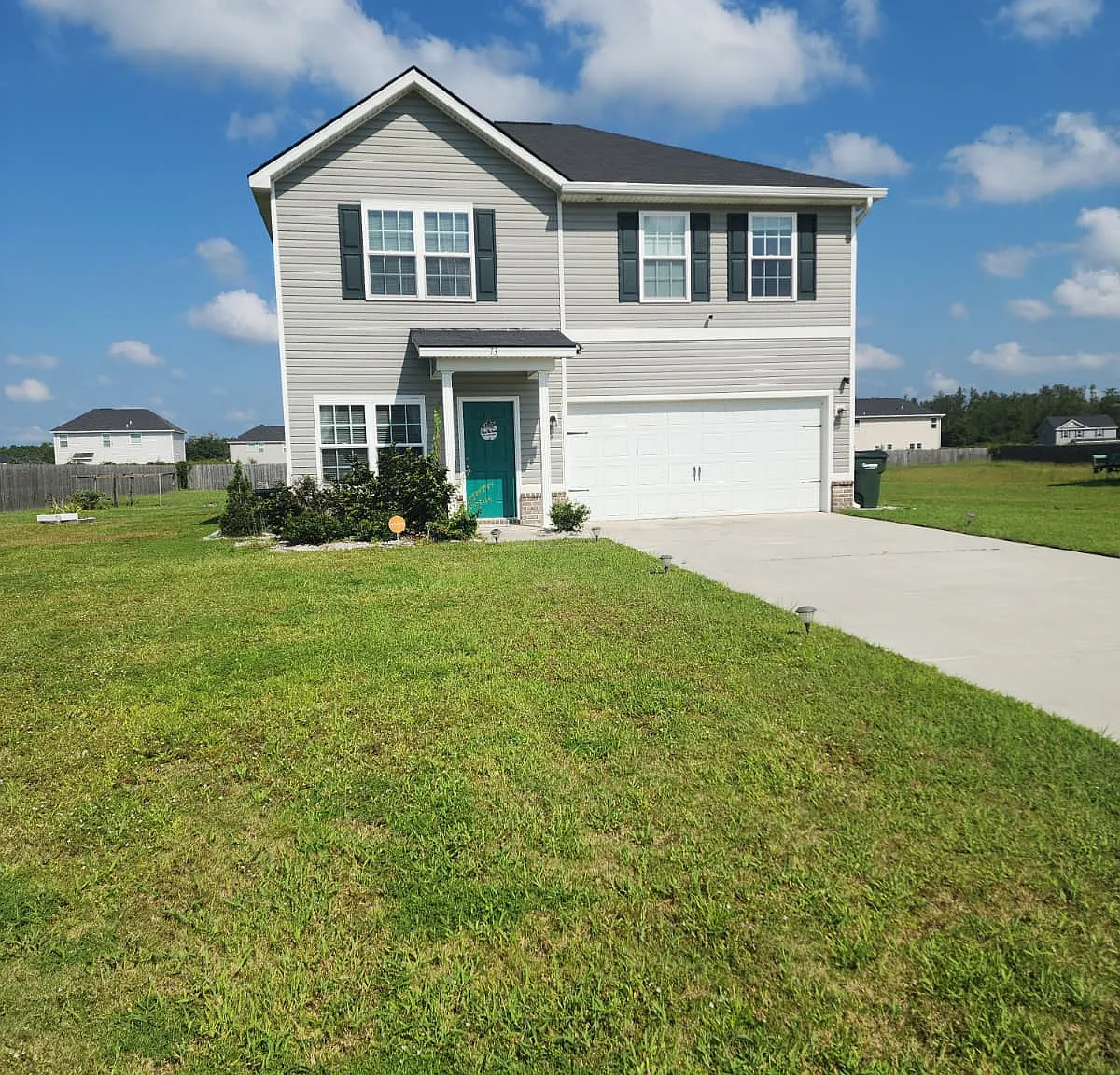 73 Labrador Lane NE - 1 — Photo 2