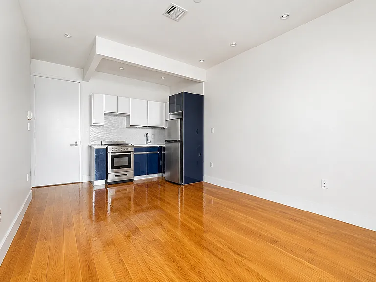 755 De Kalb Ave #2R — Photo 2