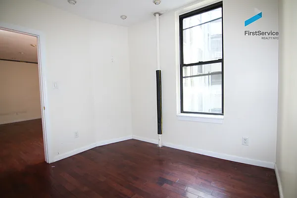 Rented by FirstService Realty (legacy) | media 40