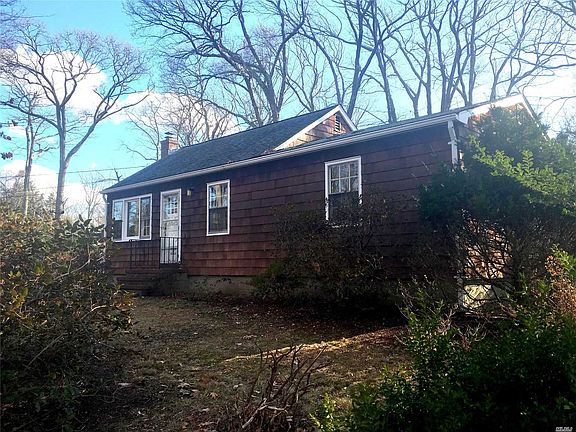 5th image of 34 Woodycrest Dr