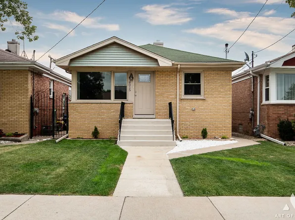 8015 S Neenah Ave, Burbank, IL 60459