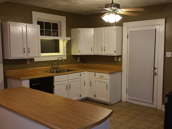Kitchen with plenty of cabinets