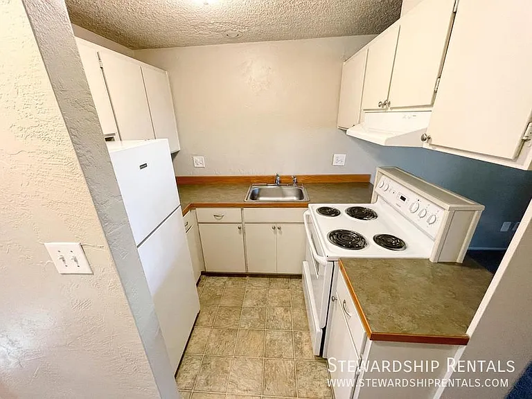 1161 Mill St #4 — Photo 5