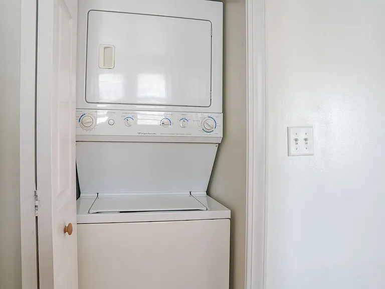 2504 W Catalpa Ave #2 — Photo 12