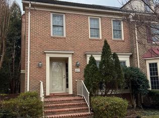 10775 Brewer House Rd, Rockville, MD 20852