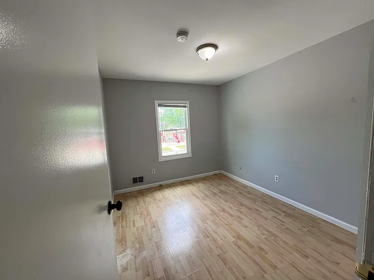 24 Redbud Rd — Photo 9