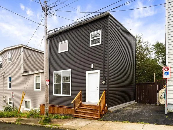 5 Balsam Street, St.Johns, NL A1C4B7