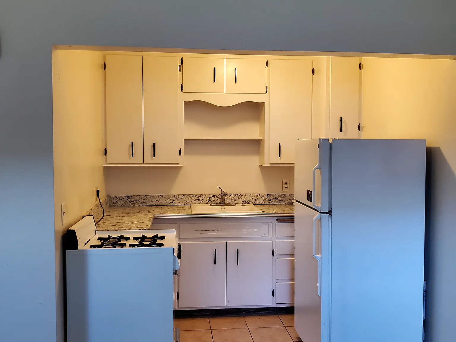 1 bed, 780 sqft, $1,050 — Photo 2