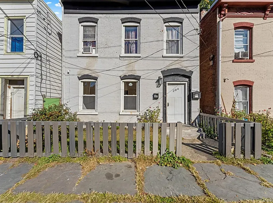 204 S William St #1