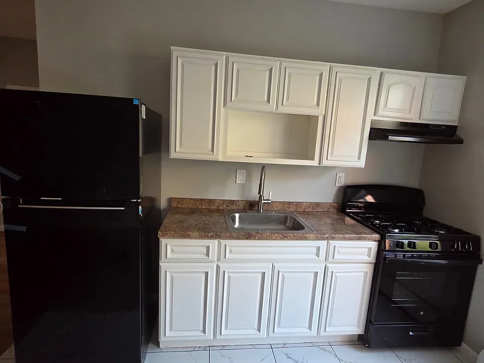 632 Martin Luther King Blvd #26
