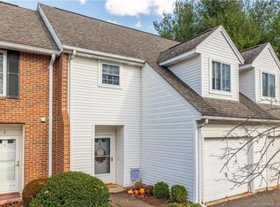 190 Tomlinson Ave APT 13B, Plainville, CT 06062