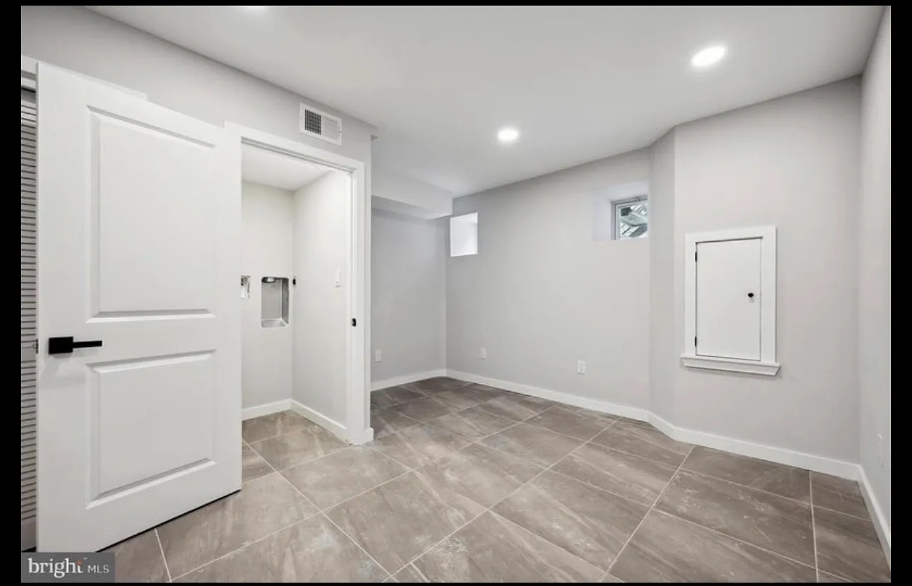2 bed, 1500 sqft, $1,000 — Photo 1