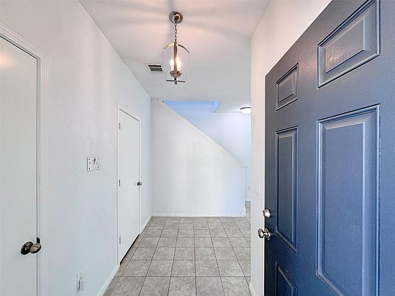 5th image of 251 Triumph Rd