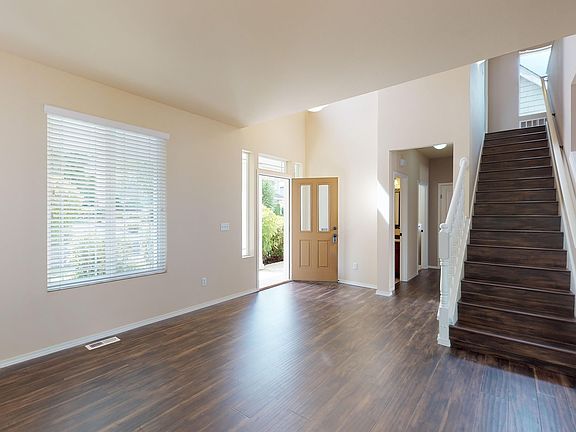 3rd image of 2509 8th St SW