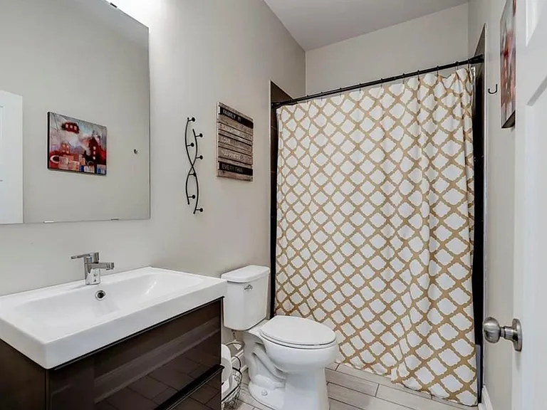 1322 Laurel St — Photo 14