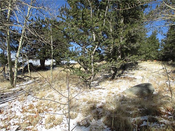 4th image of 211 Aspen Way
