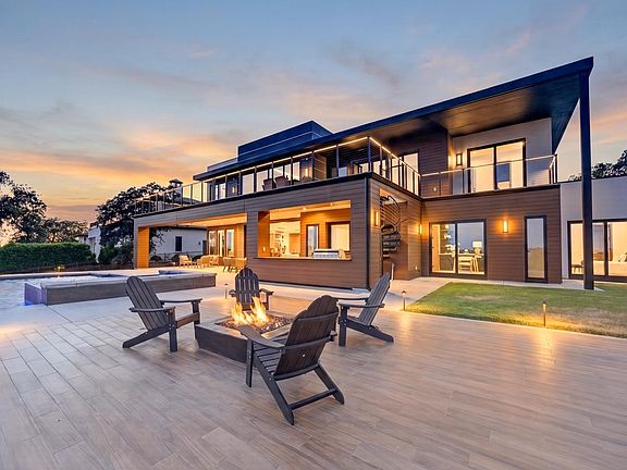 3rd image of 3516 Vista De Madera