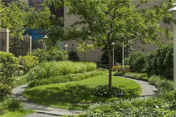 Rented by Triumph Property Group | media 20