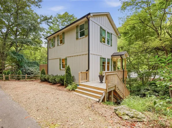 158 River View Lane, Blowing Rock, NC 28605