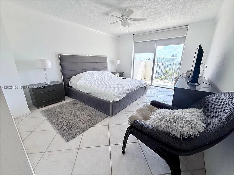 2750 NE 183rd St #Penthouse 10 — Photo 13