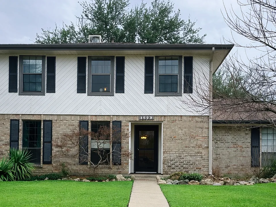 1822 Juniper Ln