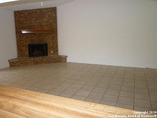 3rd image of 5674 WOOD OAK ST