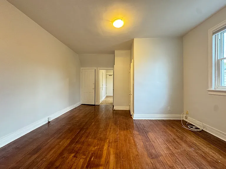26 Eastchester Ave #1 — Photo 8
