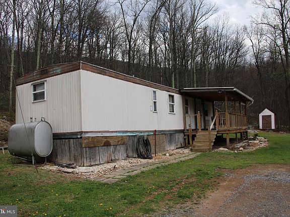 3rd image of 680 Sawlog Rd
