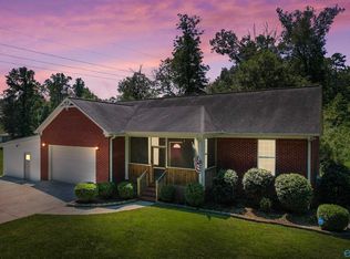 229 Lake Dr, Scottsboro, AL 35769
