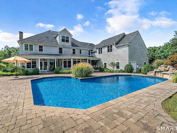 2nd image of 32 Blanket Meadow Road