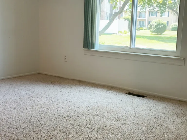37098 Camelot Dr #2 — Photo 7