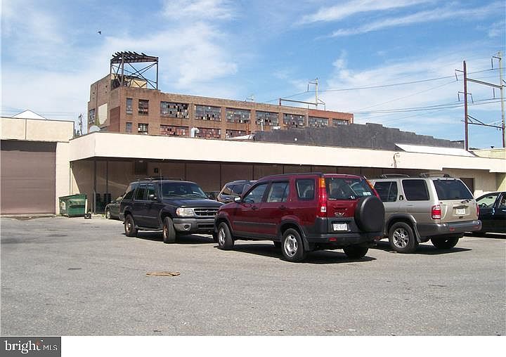 2nd image of 2501 Wharton St #S