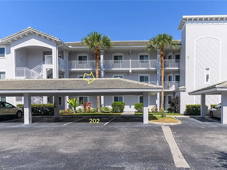 7835 Regal Heron Cir #202 — Photo 1