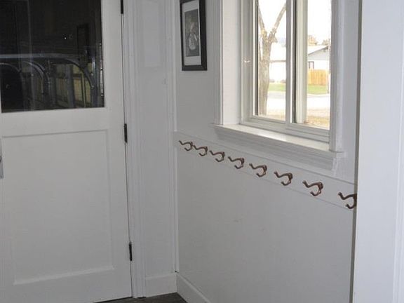 4th image of 3225 Helena Dr