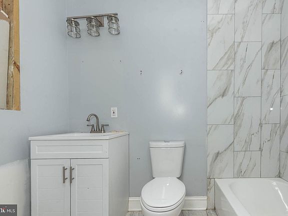 5th image of 2113 McCulloh St