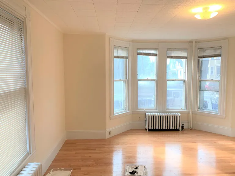 381 Harvard St #3 — Photo 4