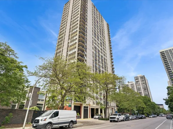 1355 N Sandburg Ter APT 706D, Chicago, IL 60610