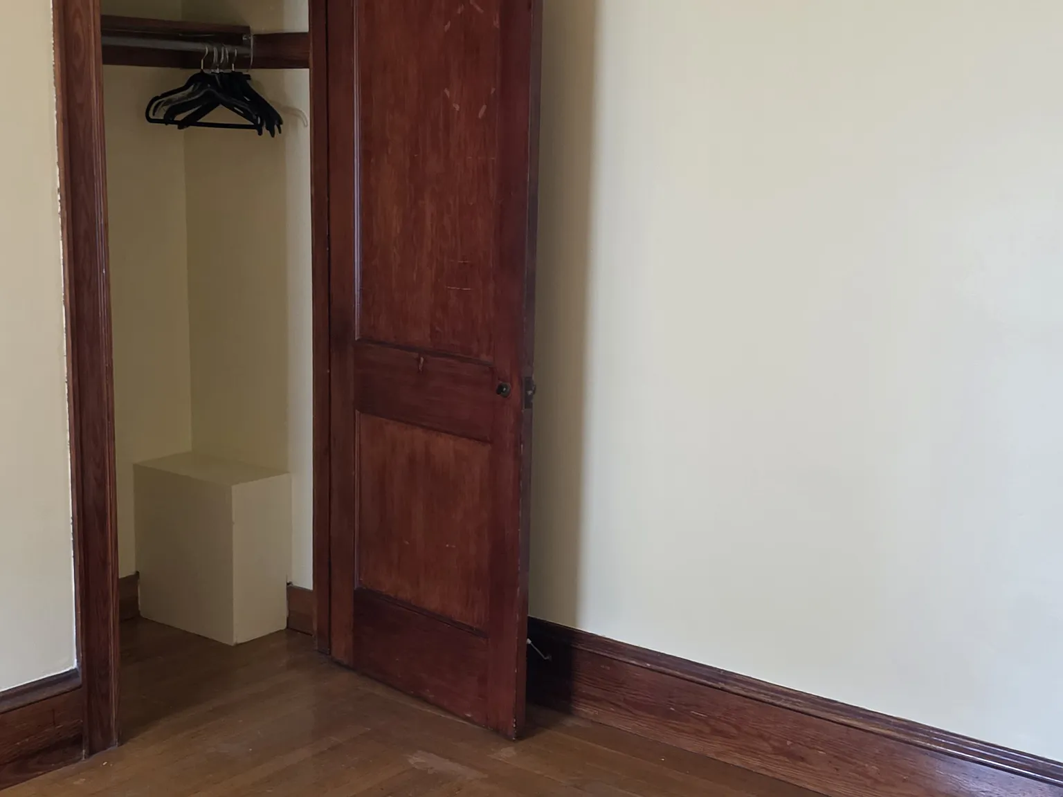 3 bed, 1300 sqft, $2,350 — Photo 3