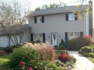 1270 Barclay Dr, Lancaster, PA 17601