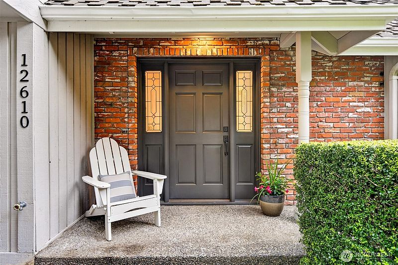 5th image of 12610 NE 68th Place
