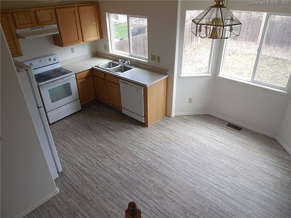 5th image of 2227 Pinyon Jay Dr