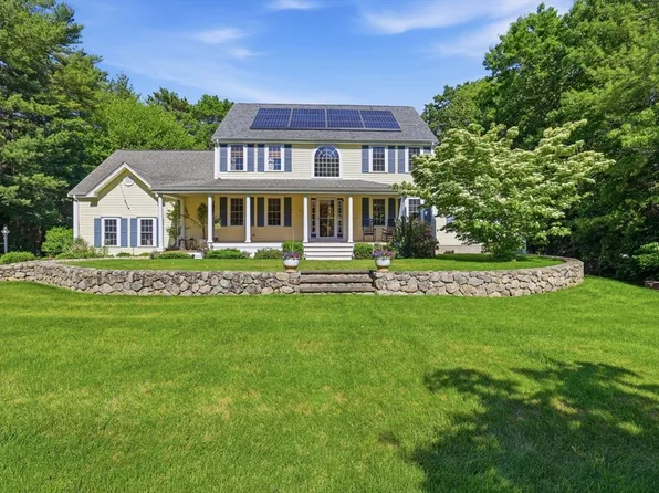 5 Edna Cir, East Freetown, MA 02717