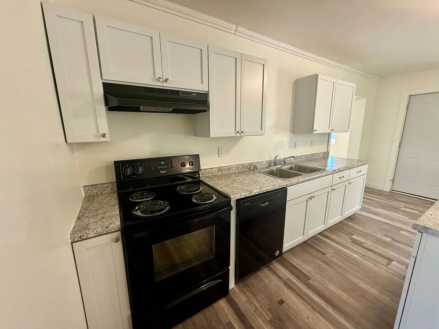 5 Bed 2 Bath Single Family Home in Wausau — Photo 2