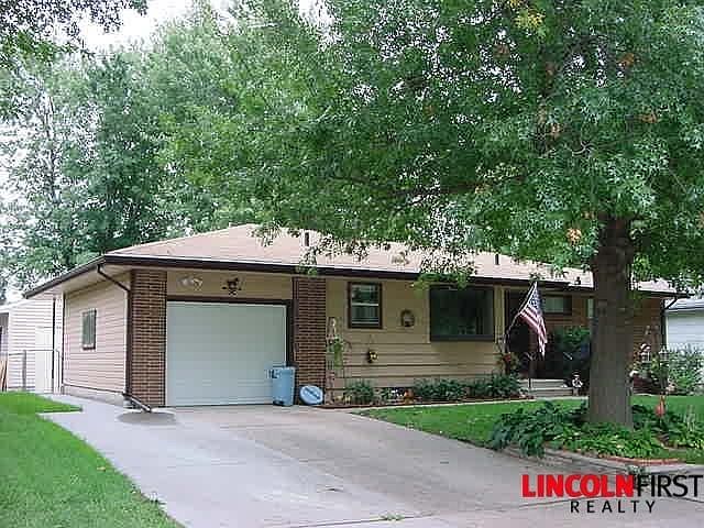 1st image of 512 N 81st St
