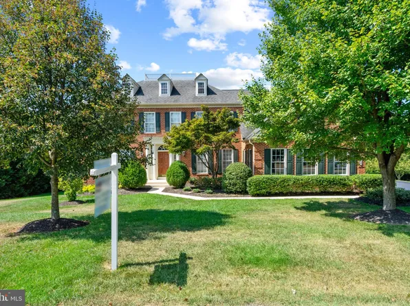6848 Tulip Hill Dr, Warrenton, VA 20187