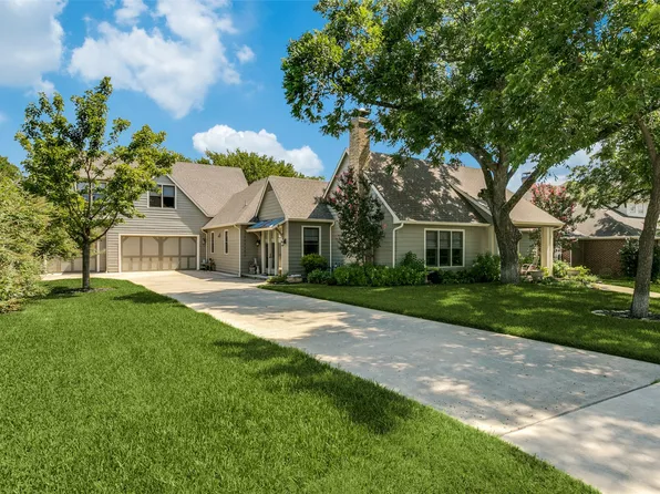 405 E Texas St, Grapevine, TX 76051