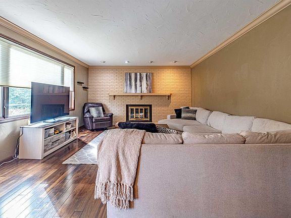 3rd image of 11912 N Devinwood Dr