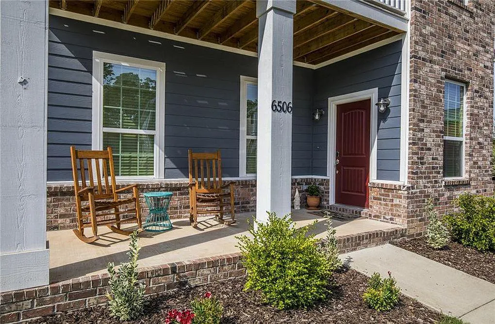 3 bed, 2.5 bath, 1846 sqft, $2,700 — Photo 3