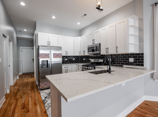 3328 W Congress Pkwy #1, Chicago, IL 60624