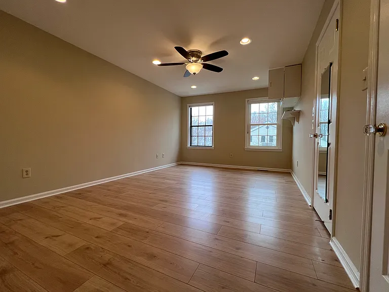 5003 Stonehedge Rd — Photo 11